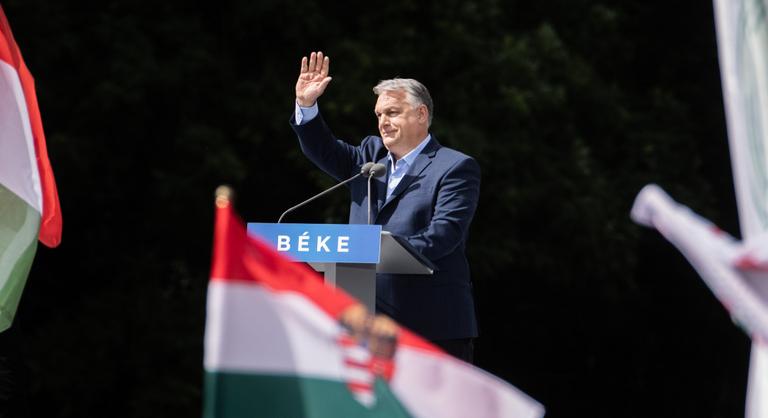 Ezért törölte a Facebook Orbán Viktor beszédét – majd tette vissza