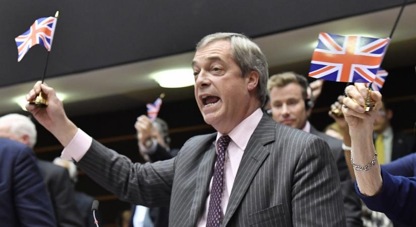 Újabb rossz hír a brit Konzervatív Pártnak: Nigel Farage beszáll a választási versenybe
