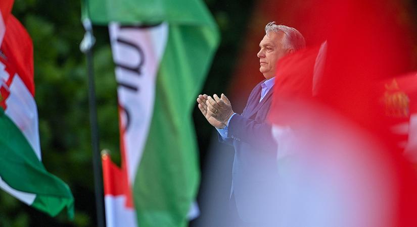 Orbán Viktor: a genderrel és a migránsokkal zsarol minket az EU