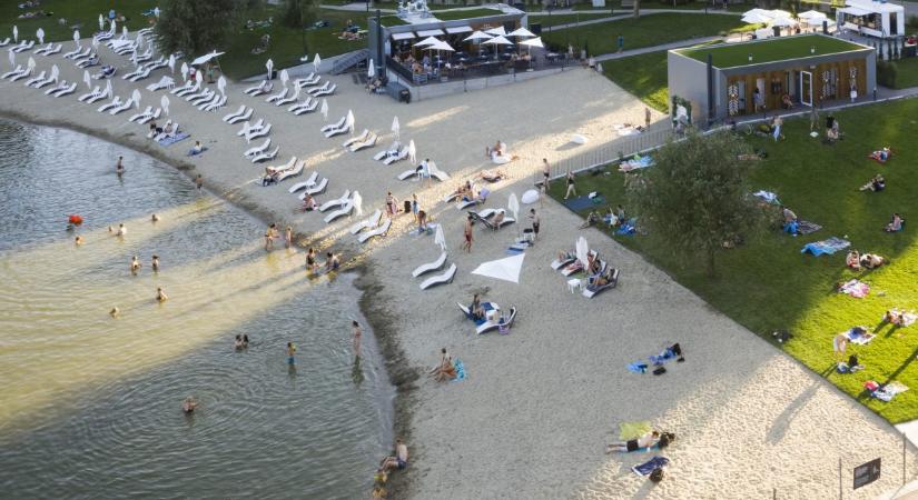 Megújul a BudaPart strandja: Új külsővel, friss gasztronómiai kínálattal nyit a Flava Beach