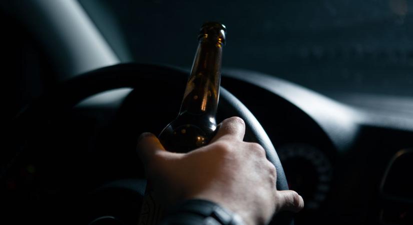 Balesetet okozott egy ittasan autóba ülő sofőr Kunszentmártonnál