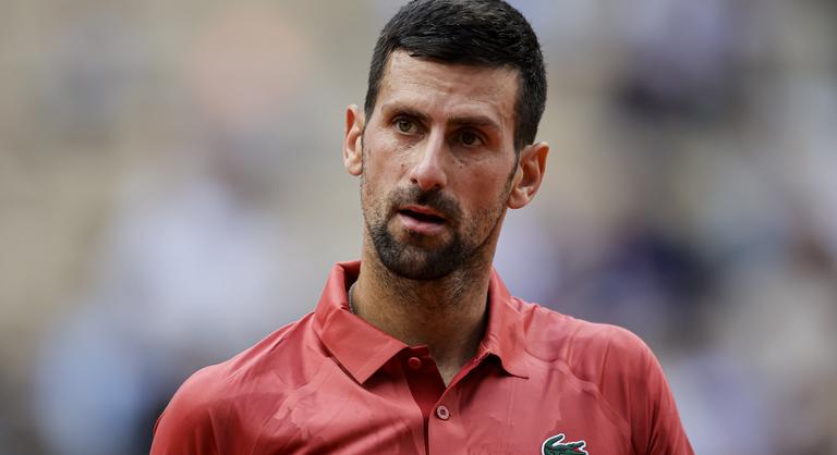 Műteni kell Novak Djokovicsot, nem léphet pályára Wimbledonban
