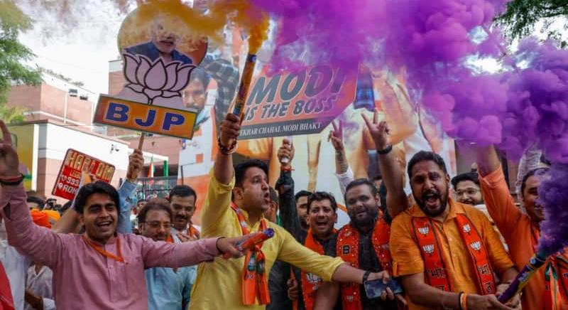 Gyűlöletbeszéd, isteni kinyilatkoztatás, világhatalom három éven belül: ismét Modi nyerte Indiában a választást