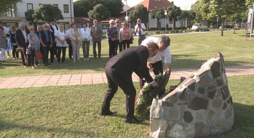 104 éve írták alá a békeszerződést