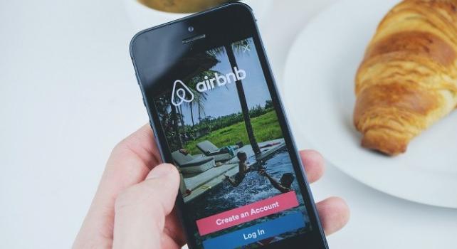 Az Airbnb 56-60 dolláros ársávban bocsátana ki részvényeket