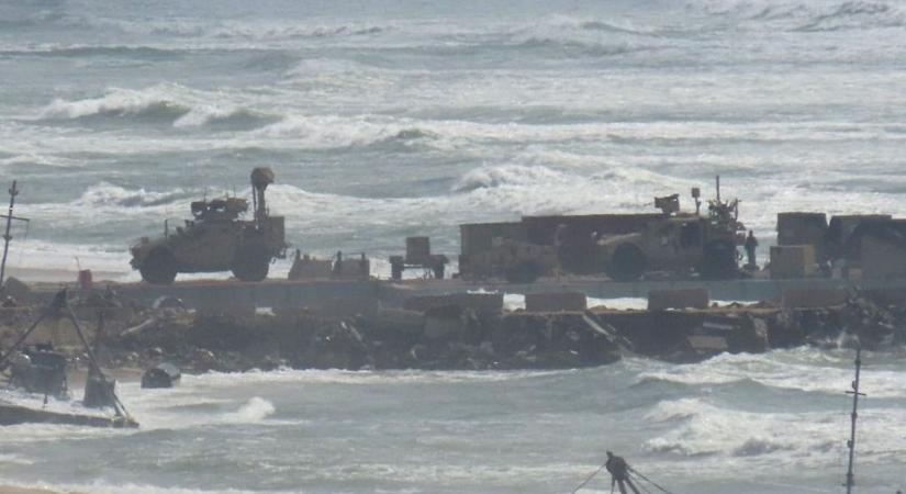 Napokon belül új segélyek érkezhetnek Gázába, megjavítják az ideiglenes tengeri mólót