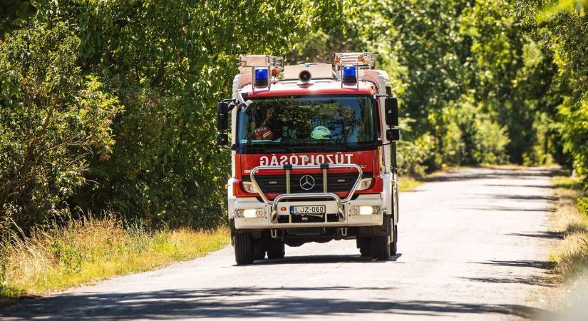 Összeütközött egy terepjáró és egy munkagép szerdán Berettyóújfaluban, egy ember kórházba került