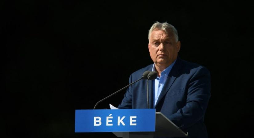 Orbán Bicskén kampányolt