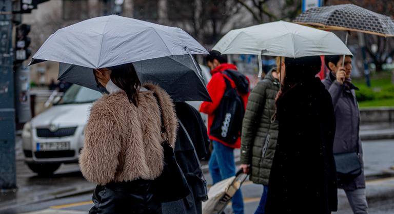 Érdemes esernyőt vinni a szavazáshoz, nem lesz zivataroktól mentes a hétvége