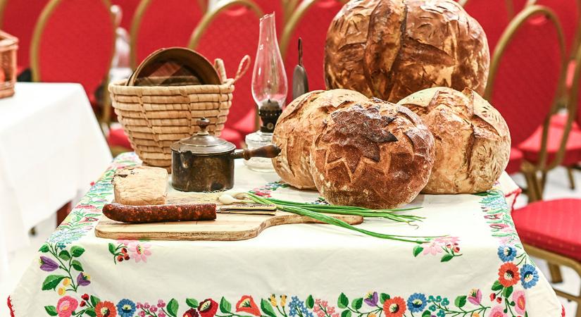 Kiválasztották az ország legjobb kenyereit - köztük van a Szent István-napi győztes is!
