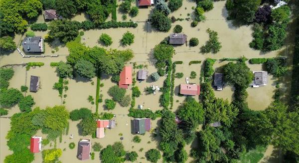 Már Győrt kell megvédeni: tetőzik a Duna Nagybajcsnál, de hol még az árvíz vége?