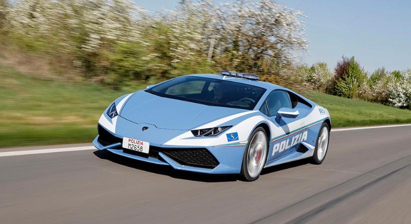 Lamborghini rendőrautóval érkezett az életmentő donorvese