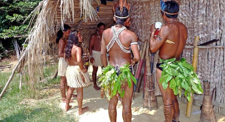 Internethozzáférést kapott egy amazóniai törzs, pornó- és kütyüfüggővé váltak a fiataljaik