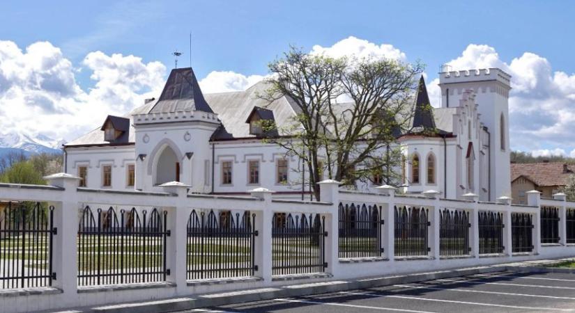 Felújították a Nopcsa bárók erdélyi kastélyát
