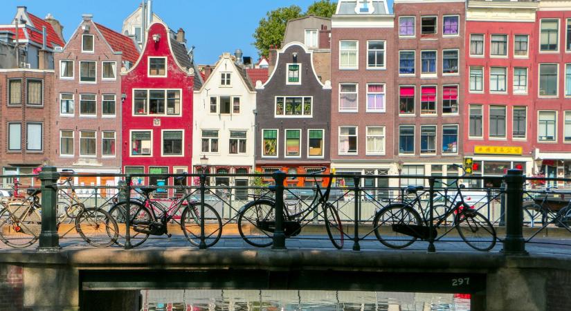 Miért oszt szét ingyen több ezer biciklit Amszterdam?