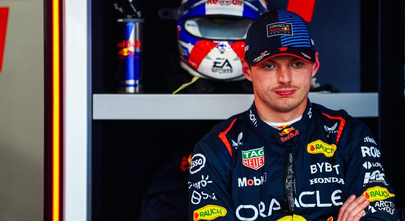 F1: Alonso az élen, Verstappen a garázsban ragadt