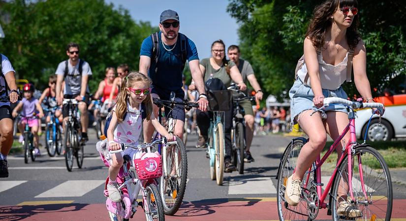 Több mint ezer bringás tett egy nagy kört Debrecenben – fotókkal, videóval