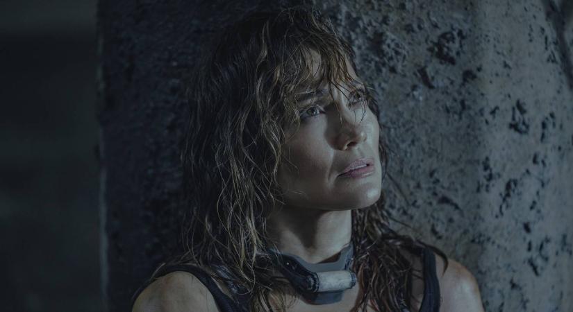 Jennifer Lopez durva részletet árult el az Atlas című film kapcsán: tényleg kiguvasztották a kollégája szemét