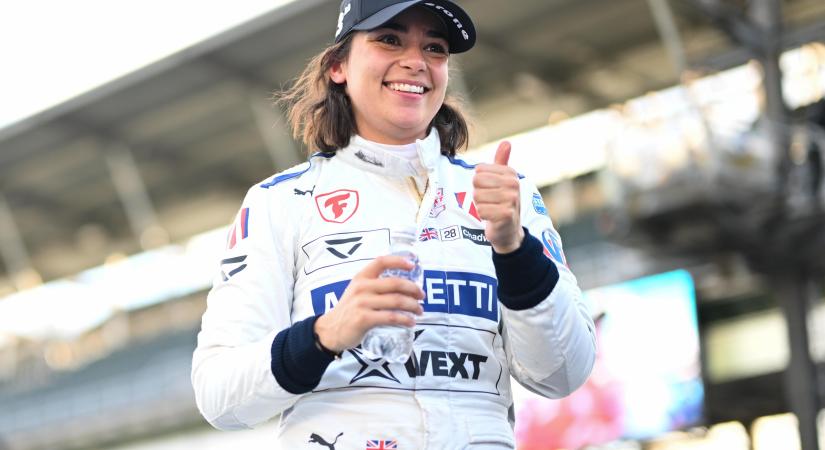Sporttörténelem: Jamie Chadwick lett az IndyCar előszobájának első női pole-osa roadon!