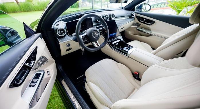 Stílus, stílusosan- Mercedes-Benz CLE Cabriolet