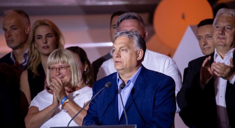 A balos szakértő figyelmeztette a sajátjait: 2026-ra is várhatják a Fidesz-kétharmadot