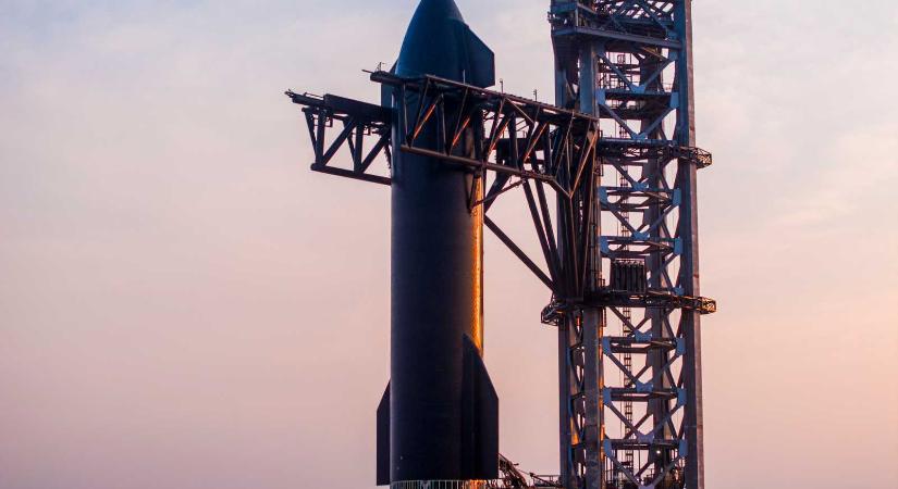 SpaceX űrhajóval küldhet embert Románia a kozmoszba