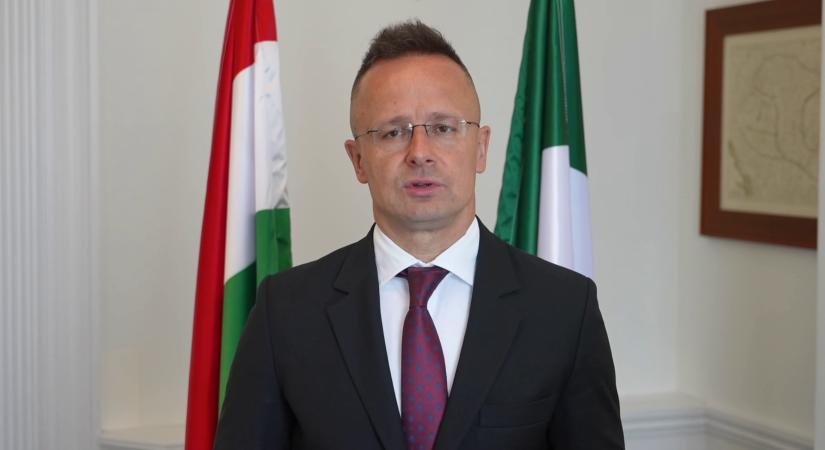 Szijjártó Péter: a sikeres magyar-ír gazdasági együttműködés jó alap a politikai párbeszédhez