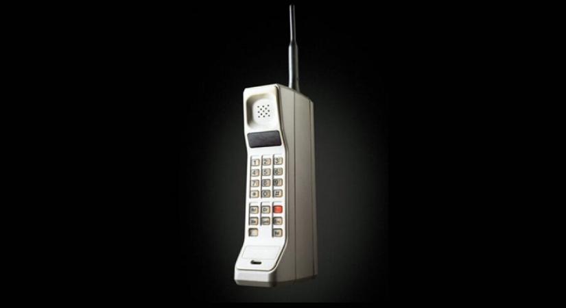 A világ első mobiltelefon-beszélgetése két rivális között zajlott