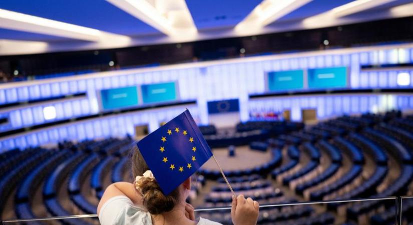 Még módosulhatnak az erőviszonyok az EP-ben, jelentős elmozdulás a radikális, populista erők oldalán várható