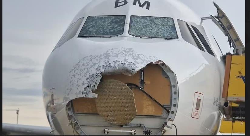 Pokol a fedélzeten: jégvihar verte szét a Bécsbe tartó repülőgépet