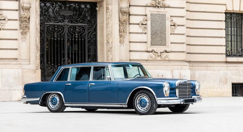 A pezsgők grófja utazott ebben a Mercedes-Benz 600-ban