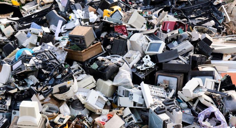 Ingyen lehet leadni az elektronikai hulladékot Fölfeákon