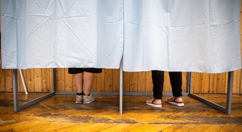 A megválasztott polgármestereknek gratulált Erdős Norbert