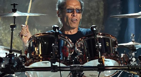 Alex Van Halen végleg felhagy a zenéléssel