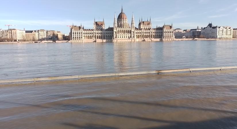 24 órás árvízkészültség - Nem csak a Dunánál nagy a baj