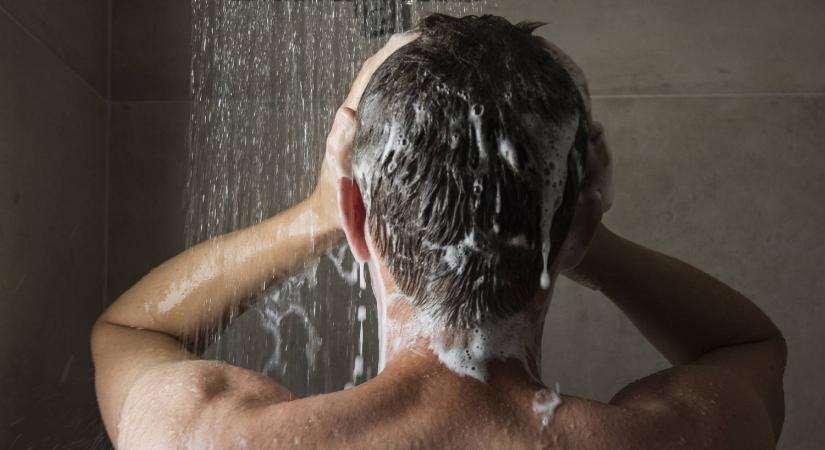 Orvos oszlatta el a mítoszt: ez történik valójában, ha napokig vagy hetekig nem mos hajat