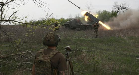 Ukrán vezérkar: Vovcsanszk felé nyomulnak az orosz erők Harkiv megyében