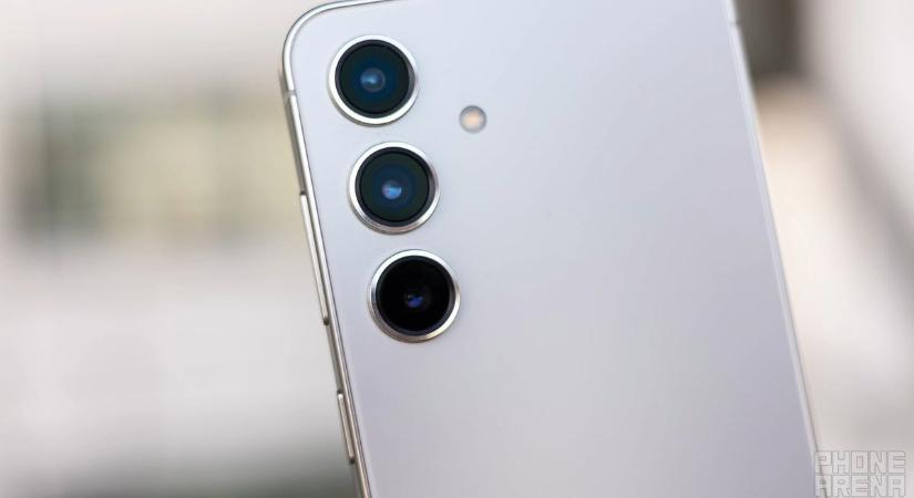 A Samsung Galaxy S24 FE kamerája ismerős lehet valahonnan