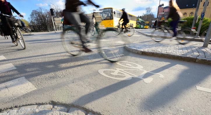 Ezt az extra biciklis-olvasós fesztivált kár lenne kihagyni: idén is 3 keréken, 3 városban jelentkezik