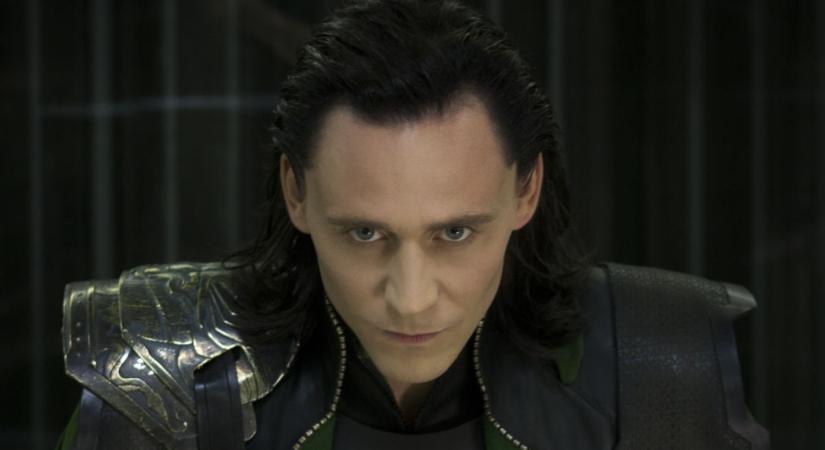 Eredetileg úgy volt, hogy nem Loki lesz az egyedüli gonosztevő az első Bosszúállókban: Ezt az ismerős arcot is visszahozták volna a filmre