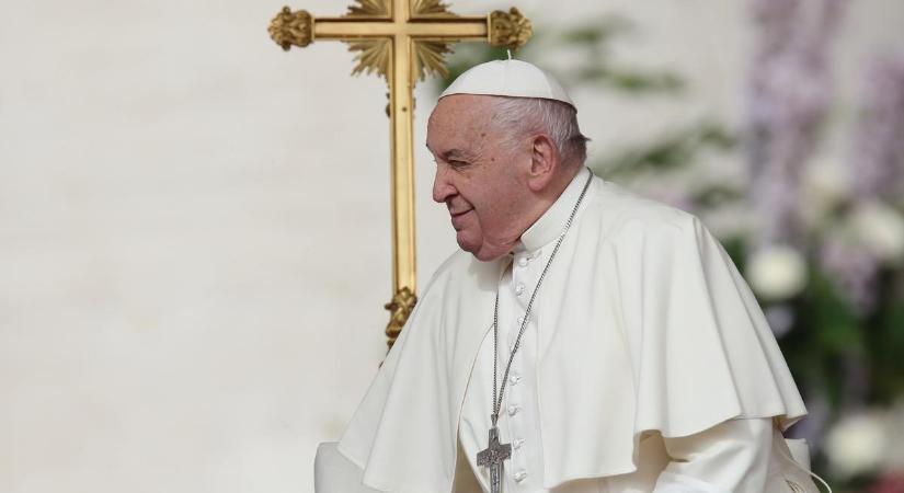 Dagad a botrány, Ferenc pápa ismét megjegyzést tett a melegekre: ezt mondta a zárt ajtók mögött