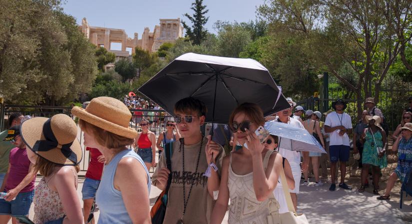 Athénban bezárták szerdán az Akropoliszt a nyár első hőhulláma miatt