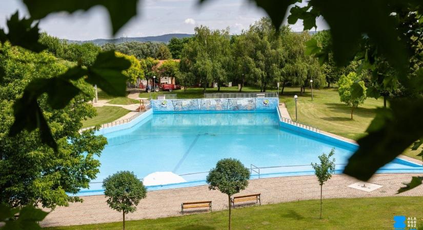 80 ezer vendégre számítanak idén az Aquacity Vízicsúszda- és Élményparkban