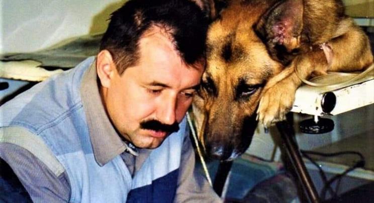 Repül az idő! Ma 28 éves az a kislány, akit Mancs kutya megmentett a török földrengésben – fotók
