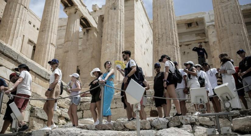 Hőhullám miatt csak késő délutántól látogatható az athéni Akropolisz