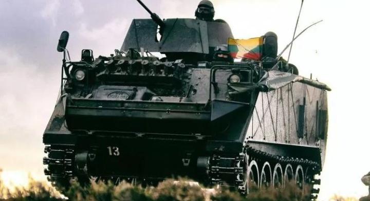 Még több harcjárművet ad Ukrajnának Litvánia