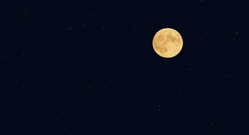 Ezt ne hagyja ki: szabad szemmel is látható lesz a Hold és a Spica csillag együttállása