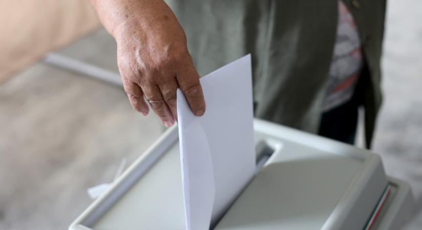 Elkezdték újraszámolni a főpolgármester-választás érvénytelen szavazatait