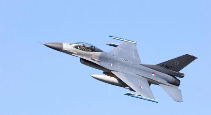 Románia fizeti az F-16-os vadászgépek ukrán pilótái kiképzésének a költségeit