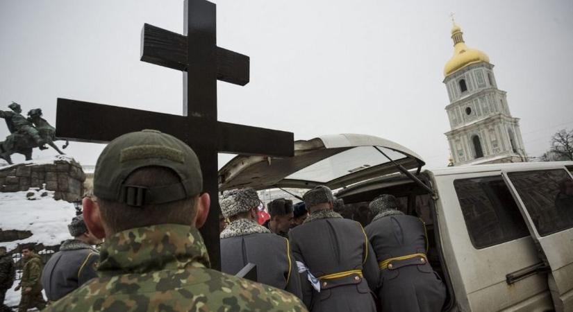 Több mint 250 elesett ukrán katona holtteste került haza